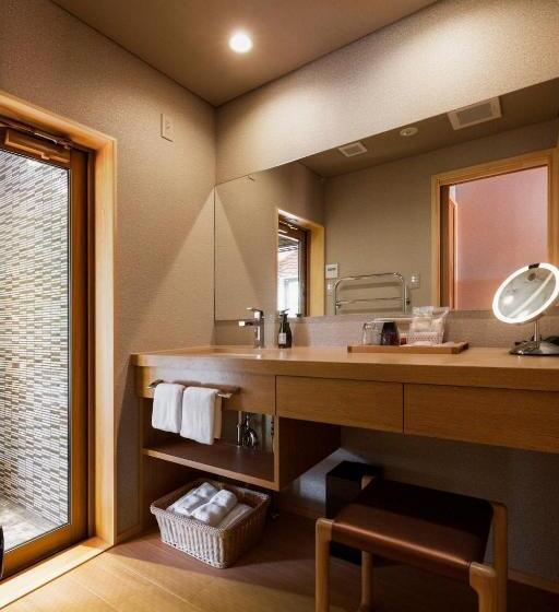 Ryokan 八海 木花館