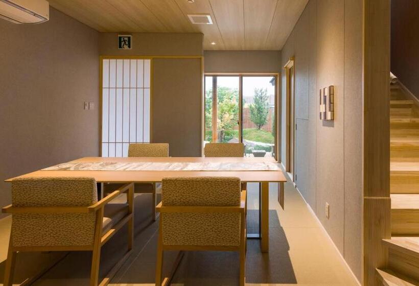 Ryokan 八海 木花館