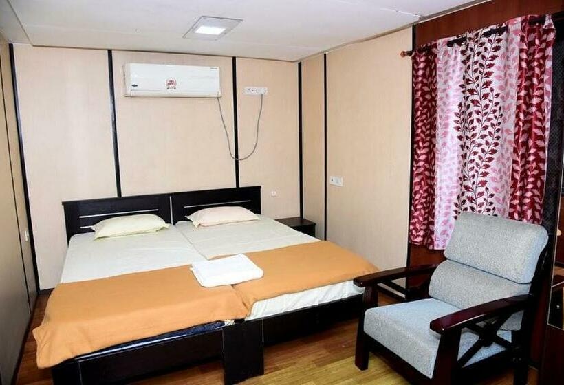 The River Edge Resort