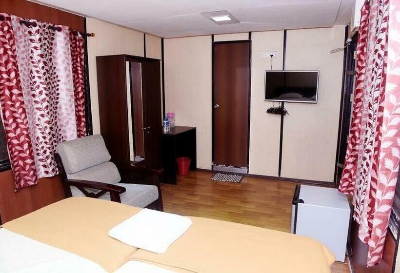 The River Edge Resort