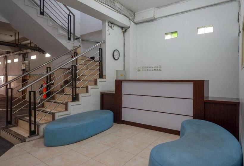 Urbanview Hotel Artama Simpang Lima By Reddoorz