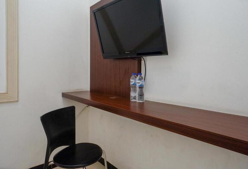 Urbanview Hotel Artama Simpang Lima By Reddoorz