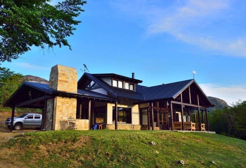 הוסטל Le Fario Lodge In Patagonia