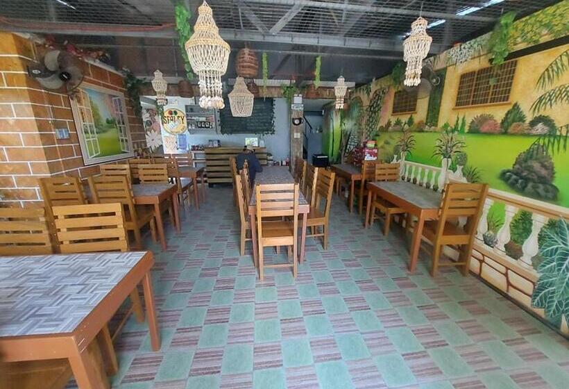 هاستل Sealey S Inn