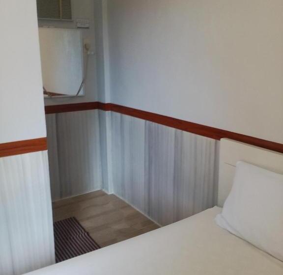 هاستل Sealey S Inn