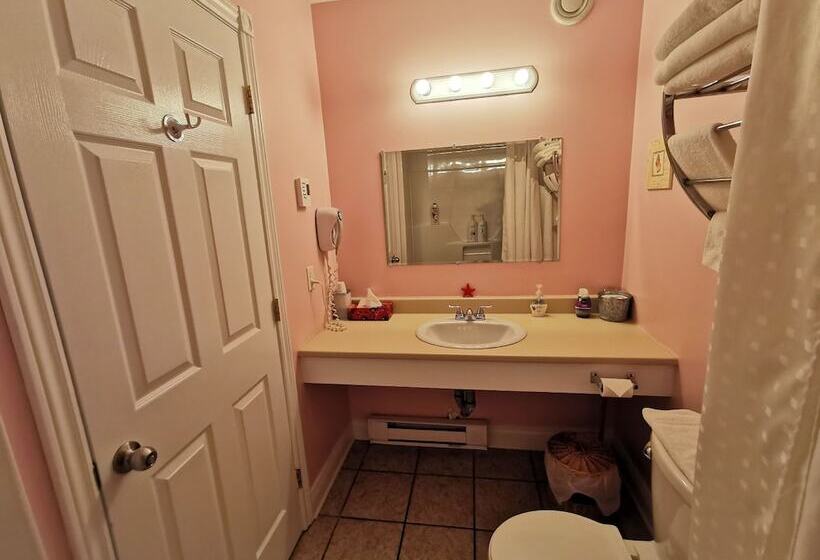 Общежитие The Inn At Fisherman S Cove