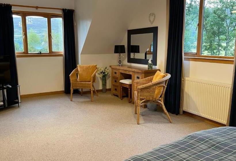 مبيت وإفطار Carn A Chuilinn House