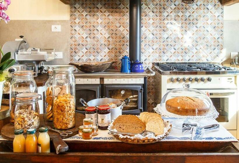 مبيت وإفطار Il Pettirosso