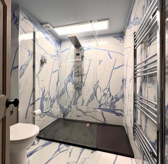 تختخواب و صبحانه Ivybank Villa