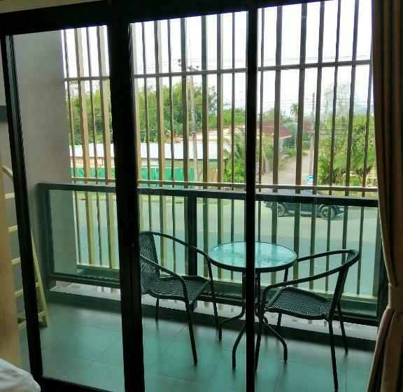 住宿加早餐  La La Moon Krabi Poshtel N  Pool