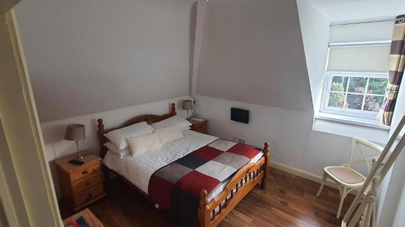 住宿加早餐  Lough Rynn View Accommodation Accommodation   Room Only