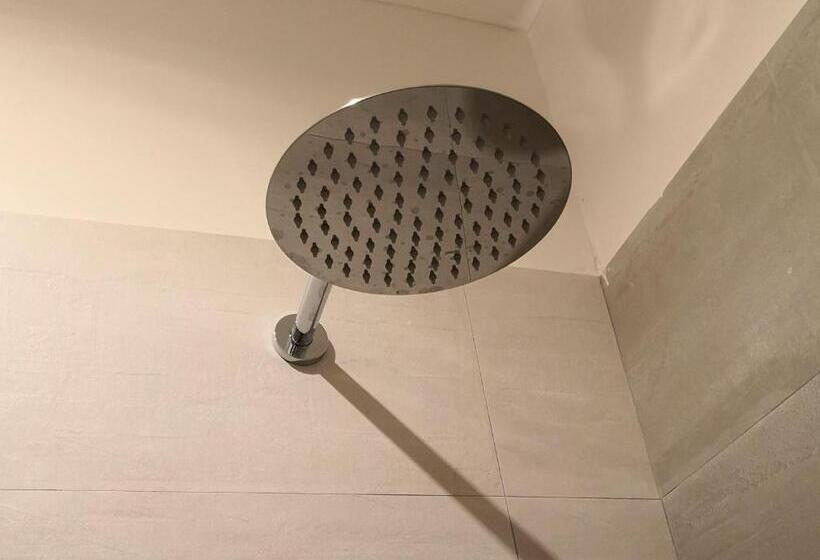 تختخواب و صبحانه Morandi S