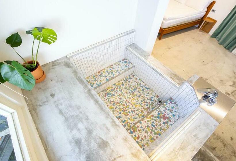 تختخواب و صبحانه Owlstay Jiufen Green Ray   故事所 山中夢遊 九份綠光