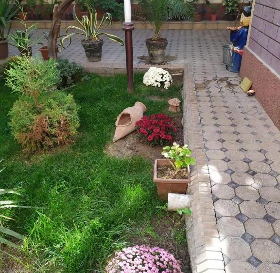 צימר Uvaysiy Family Guest House