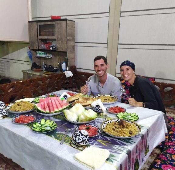 צימר Uvaysiy Family Guest House