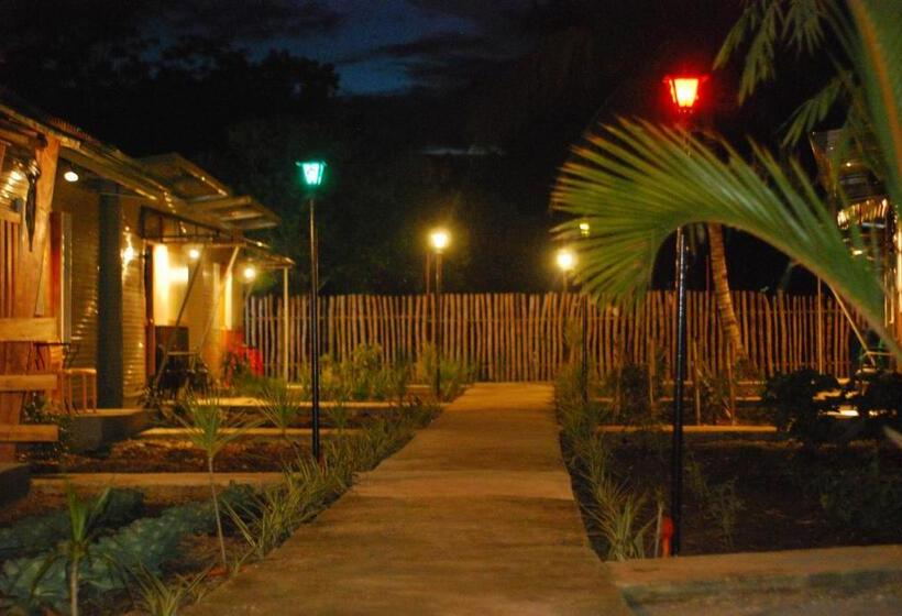 هتل 13 Ways Room Rentals