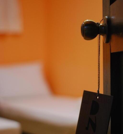 هتل 13 Ways Room Rentals