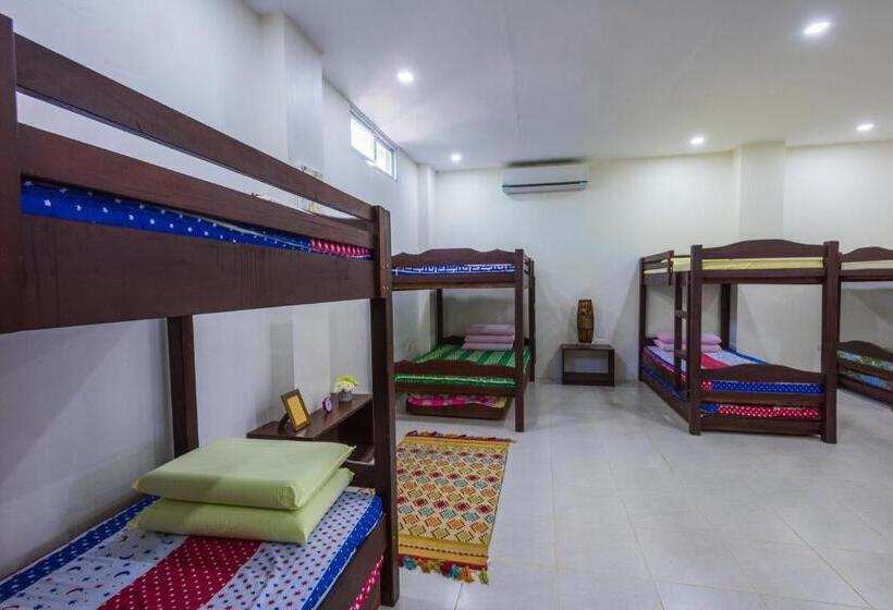 هتل Balai Carmela