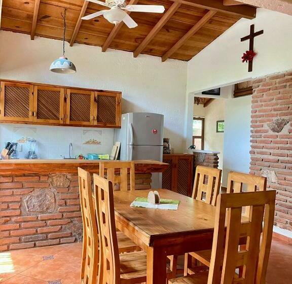 호텔 Casita Monarca