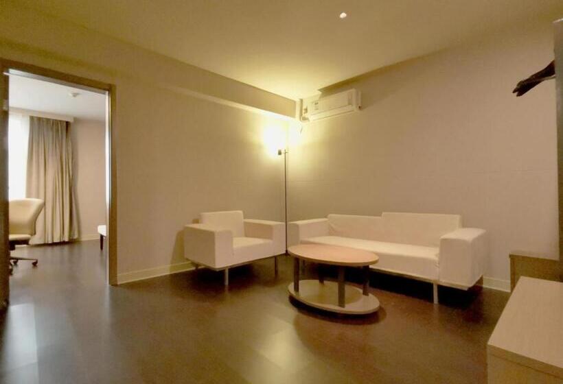 هتل Jinjiang Inn Select Jining Qufu Scenic Spot North Gulou Street