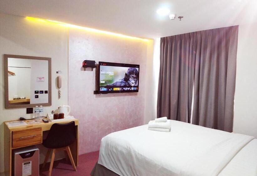هتل Sempre Premier Inn   Mactan Airport