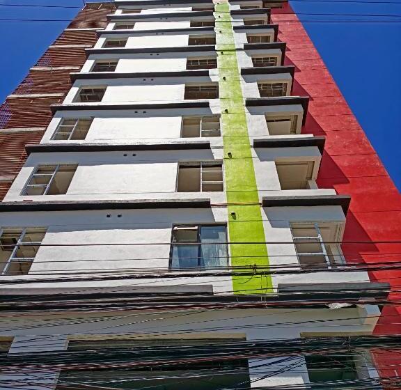 هتل Sempre Premier Inn   Mactan Airport