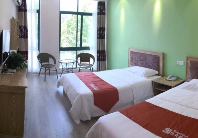 호텔 Shell Huanggang Luotian County Fengcheng Avenue