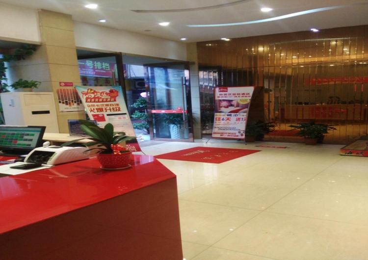 Junyi Hotel Jiangxi Ganzhou South Gate Square Wenqing Road