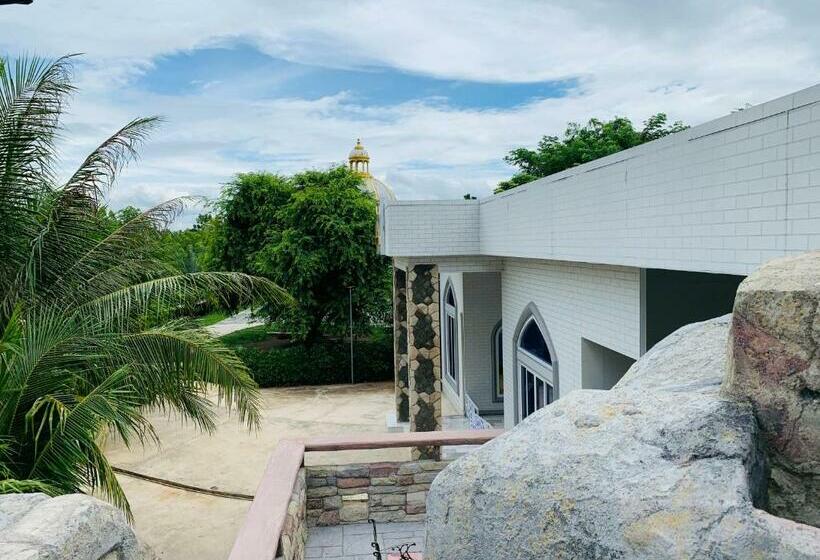 Khengpa Cafe & Resort