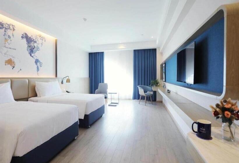 Kyriad Hotel Shenzhen Pingdi Low Carbon City