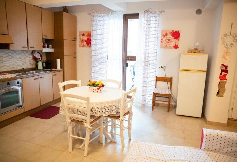 ペンション B&b Flower House