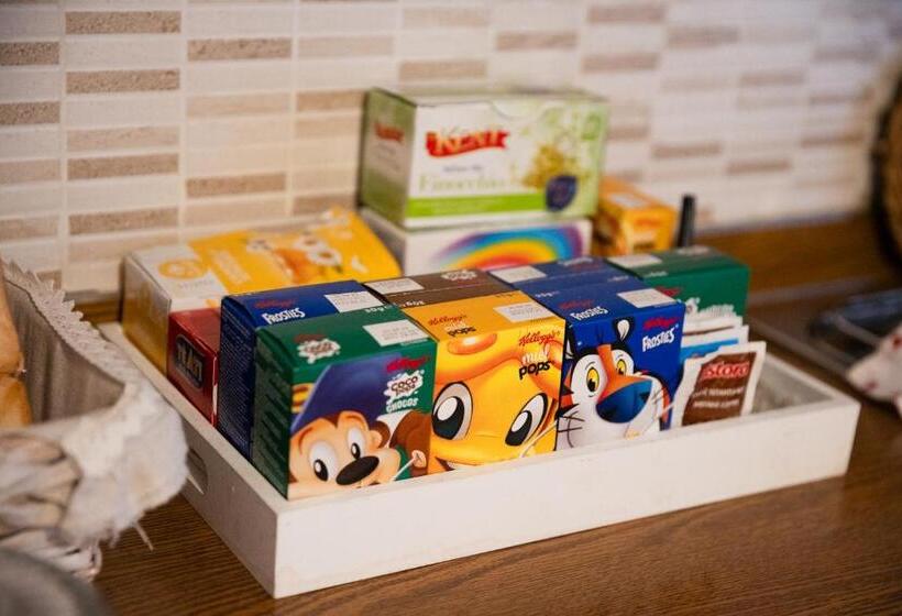 ペンション B&b Flower House