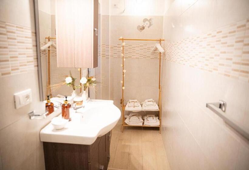 ペンション B&b Flower House