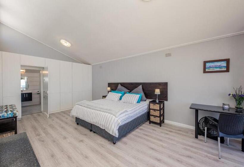 פנסיון Big Blue Accommodation