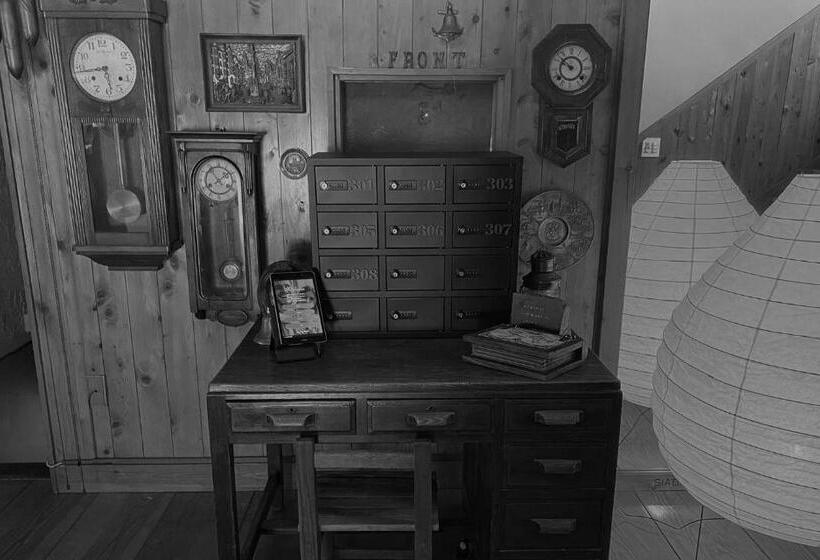 بنسيون Heidi Guest House