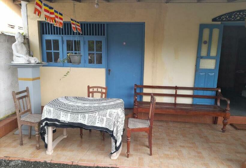 ペンション Isuru Villa