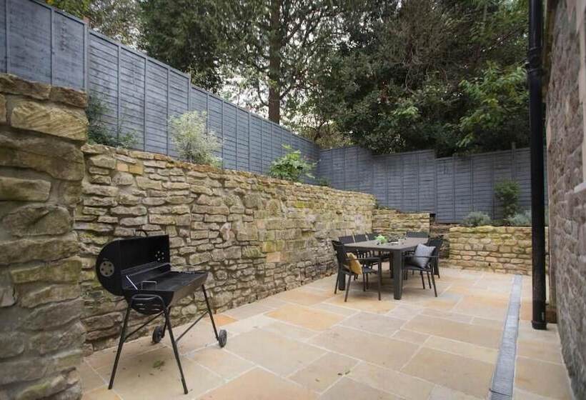 膳宿费 Locksbrook Lodge