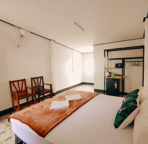 פנסיון Long Beach Simple House