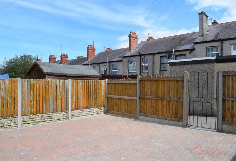 פנסיון Near Sea House Stay