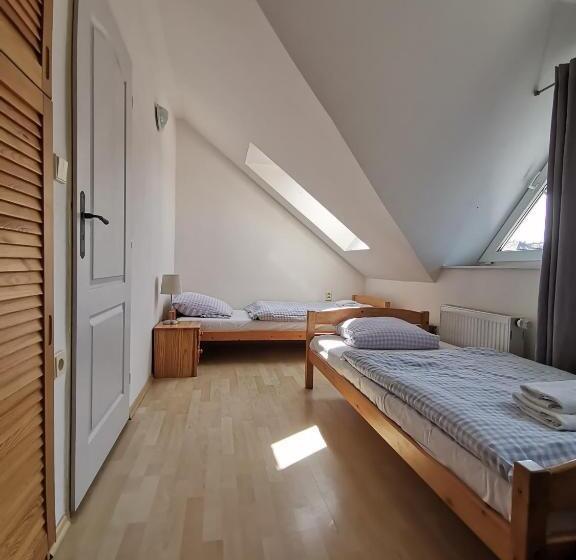 ペンション Penzion Pod Kostelíčkem