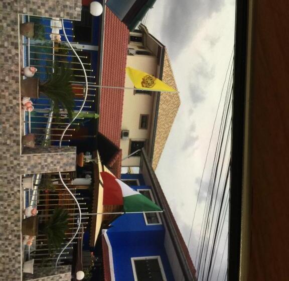 Пансион Waruneevilla