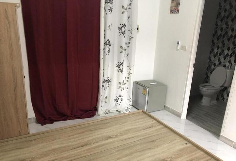 Пансион Waruneevilla