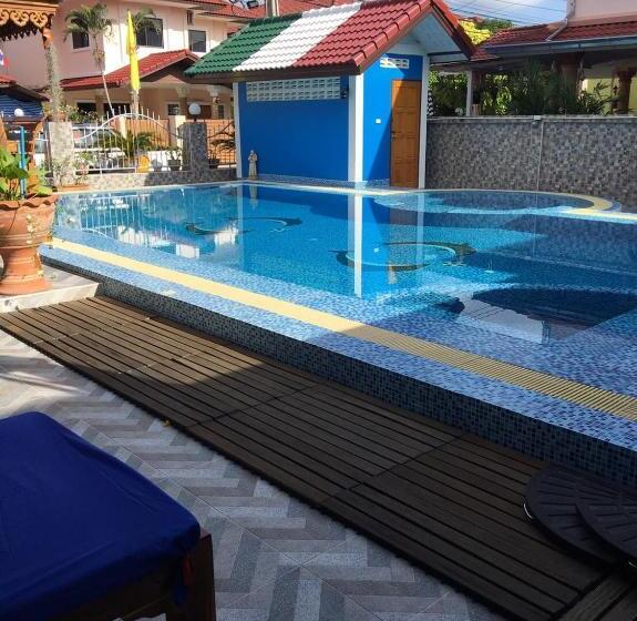 Пансион Waruneevilla