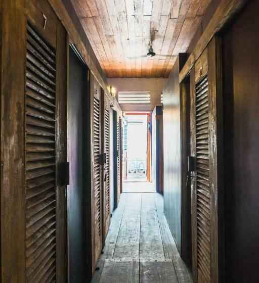 Pomme Hostel Restaurant & Bar   Private Sleeping Cabins