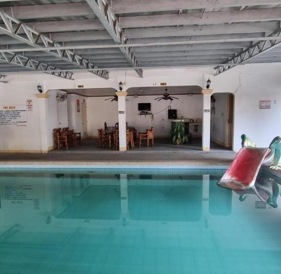 리조트 Aikaterinis