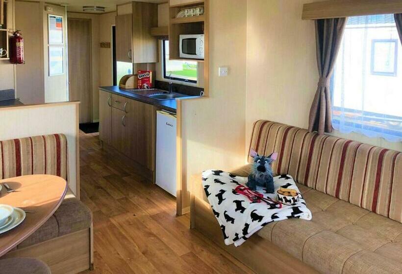 リゾートホテル Golden Anchor Caravan Park