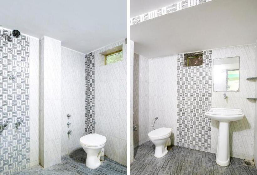 Spot On 67841 Hotel Rajeshwar