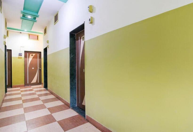 Spot On 67841 Hotel Rajeshwar