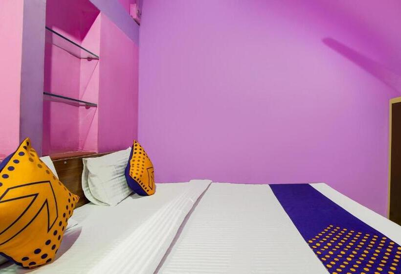 Spot On 67841 Hotel Rajeshwar