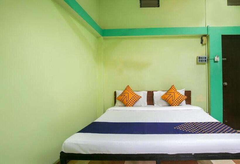 Spot On 67841 Hotel Rajeshwar